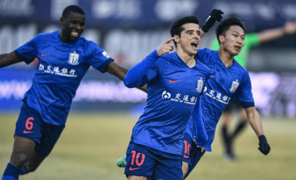 关于申花五连胜继续领跑积分榜，武磊主帅陷下课危机！的信息